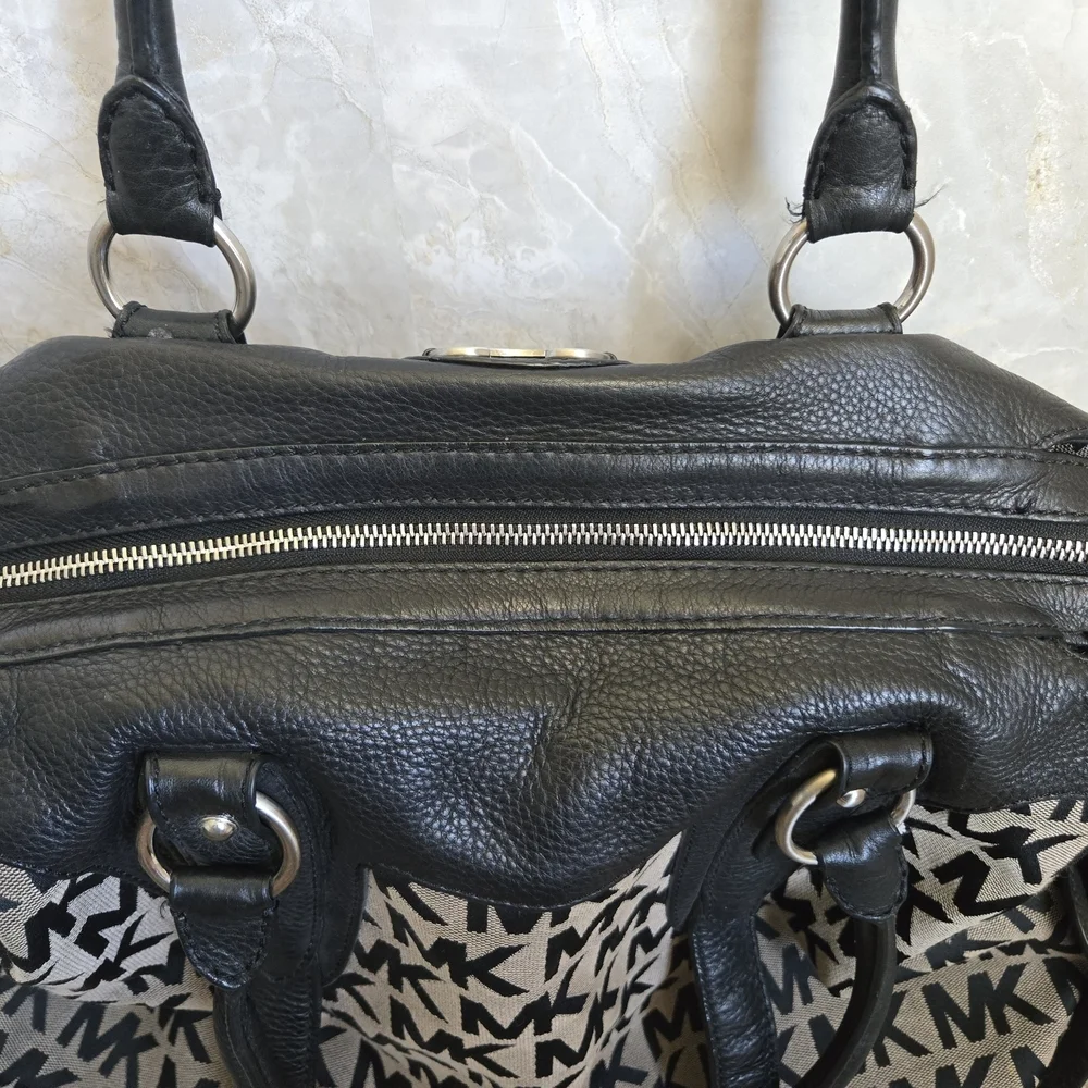 Michael Kors Black and Tan Shoulder Bag with Classic Design